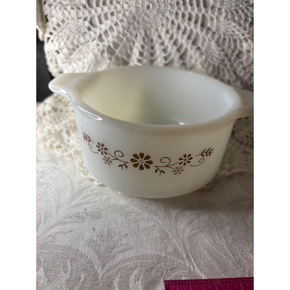Dynaware Brown Daisy Mini Casserole Bowl Tab Handles Milk Glass Mexico 12oz vtg
